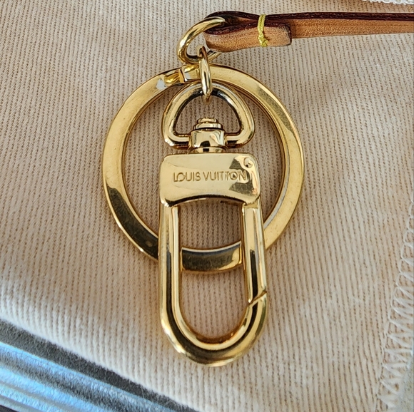 Louis Vuitton Artsey MM - Picture 8 of 17